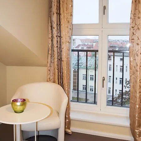 Legerova Apartment *